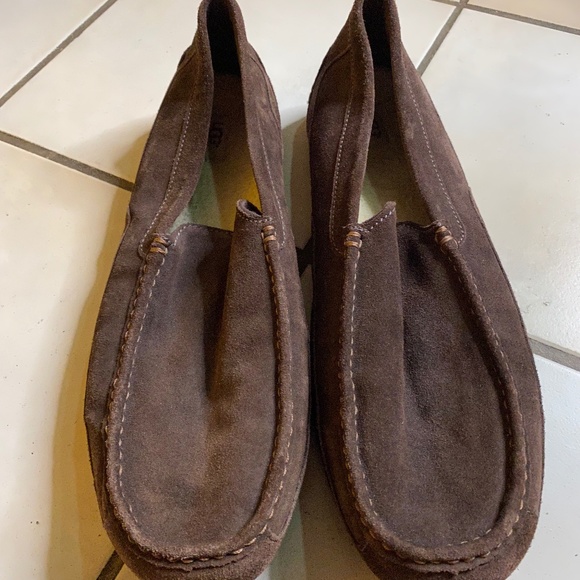 UGG Slipper Brown Loafers - Picture 1 of 11